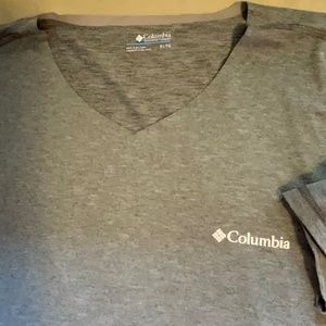 Columbia  grey t-shirt